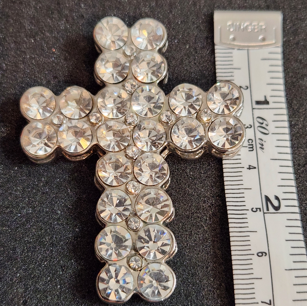 Rhinestone Large Cross PinPendant 12$